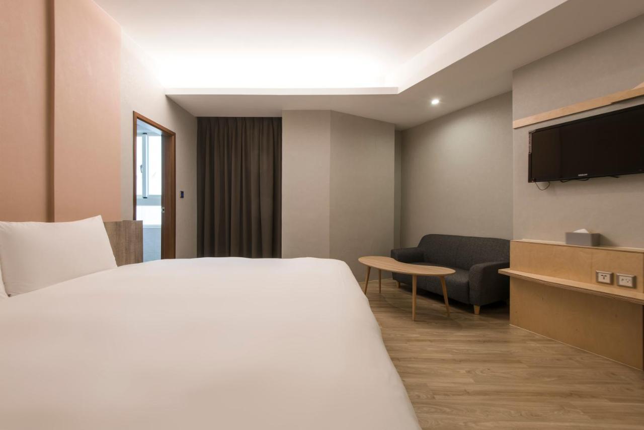 Sparrow Hotel Đài Trung Ngoại thất bức ảnh